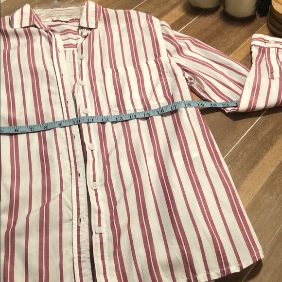Striped button down long sleeve top shirt like new - Picture 8 of 8